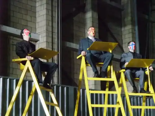 Dissent in Welt-Parlament