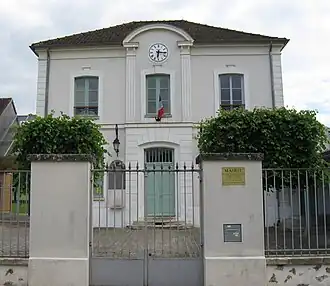 The town hall in Tancrou