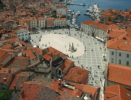 Image 43Tartini Square in Piran, Slovenia (from Portal:Architecture/Townscape images)