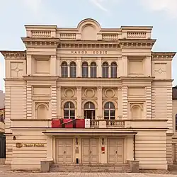Polish Theatre with the inscription "The Nation Unto Itself" (Polish: Naród sobie)