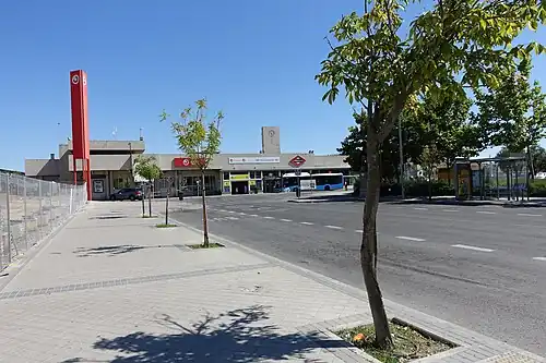 Train station Vicálvaro with access to metro and cercanías