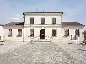 The town hall in Troussey