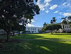 Quadrangle (view as a 360° interactive panorama)