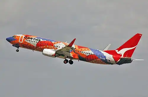 A Boeing 737–800 in 2005 wearing the Yananyi Dreaming livery, which drew on the work of internationally renowned Pitjantjatjara artist Rene Kulitja. The aircraft carried the colour scheme from 2002 to 2014.