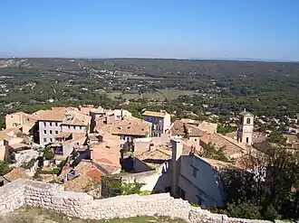 A view of the town of Ventabren