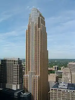 Wells Fargo Center in Minneapolis, by César Pelli, completed 1988