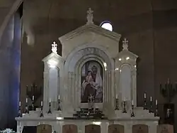 Saint Gregory the Illuminator Cathedral, Altar